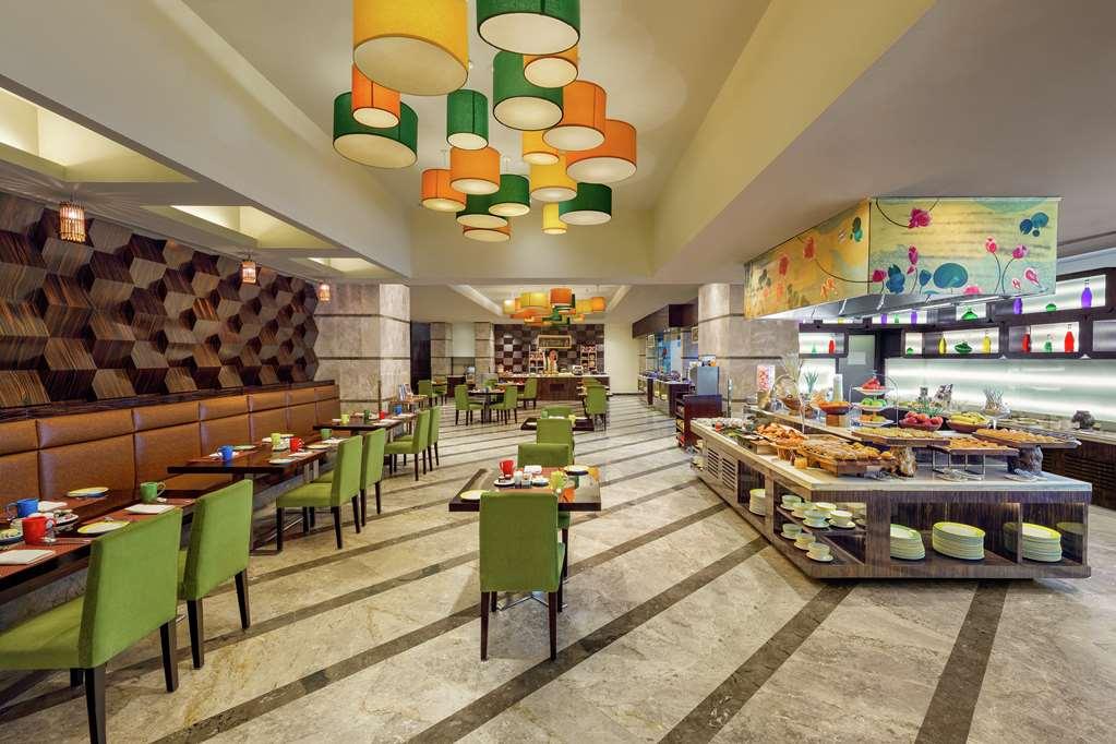 Doubletree By Hilton Gurgaon New Delhi Ncr Hotell Restaurant bilde